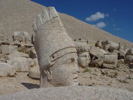 Nemrut mountain statue